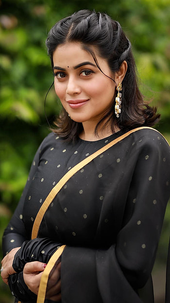 Poorna kasim, telugu actress HD phone wallpaper