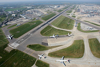 London Heathrow Airport, Terminal reopening, July deadline, Improved facilities HD wallpaper