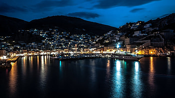 Kamil Porembiski, Travels expert, Grenada HD wallpaper