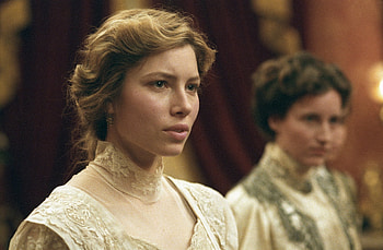 The Illusionist, Movie magic, Intricate illusions, Mysterious performance HD wallpaper