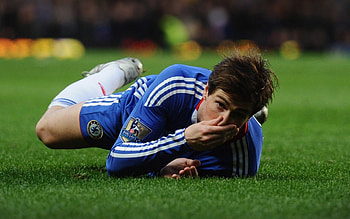 Fernando Torres, Football prodigy, Dramatic background, Sporting hero HD wallpaper