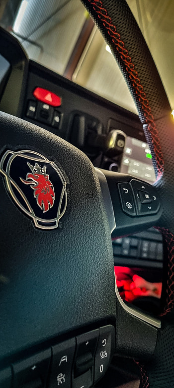 Scania, red, the queen, automotive design HD phone wallpaper