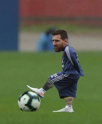 Encara messi, messichiquito encara, invente messi, football HD phone wallpaper