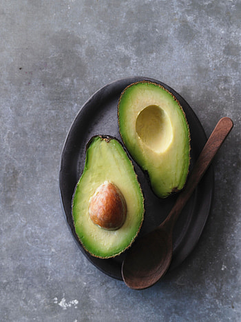 Avocado facts, Gourmet delicacy, Culinary versatility, Epicurean delight HD phone wallpaper
