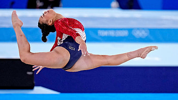 Sunisa Lee, Olympic gymnast, Gold medalist, NBC Chicago HD wallpaper