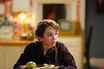 Holly Taylor The Americans, holly-taylor, celebrities, girls, actress, the-americans, tv-shows HD wallpaper
