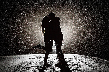 Couple Kissing In Snow Night, couple, kissing, snow, love HD wallpaper