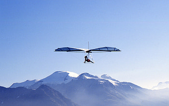 Hang gliding , Thrilling flight experiences, High-altitude adventures, Incredible panoramas HD wallpaper