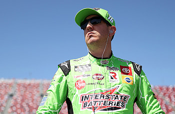 Kyle Busch, NASCAR driver, Replacement speculations, Sports news HD wallpaper