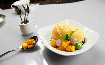 Ice cream, dessert, sweet, food HD wallpaper