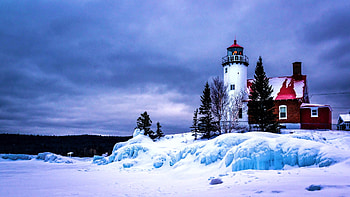 Eagle Harbor Lighthouse, Lake Superior, Michigan, sky, snow, winter, landscape, clouds, usa HD wallpaper