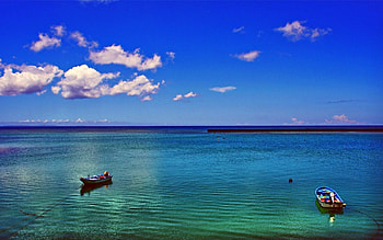 There must be some misunderstanding between us, sea, boats HD wallpaper
