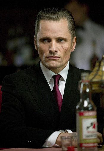 Viggo Mortensen, Film actor, Viggo Mortensen in movies, Movie star HD phone wallpaper