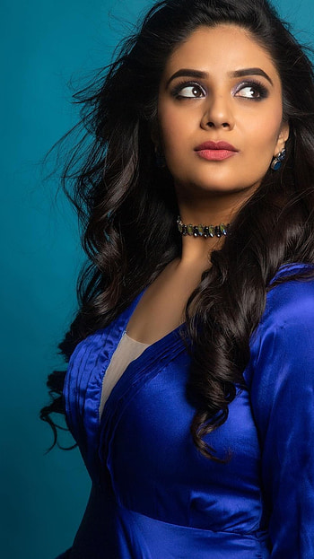 Sreemukhi, telugu actress HD phone wallpaper