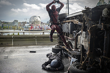 Deadpool Fighting Scene, deadpool, movies, marvel-comics, 2016-movies HD wallpaper