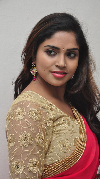 Karunya Choudary, saree lover, model HD phone wallpaper