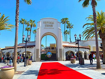 Universal Studios Hollywood, Vaccine mandate news, County approval, Indoor locations update HD wallpaper