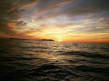 Sunset, sea, peaceful, beautiful, beauty, clouds, nature, sky, amazing, lovely, ocean HD wallpaper