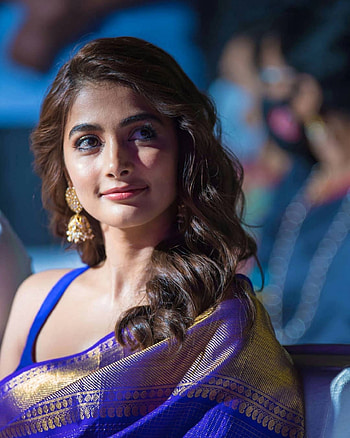 Pooja hedge, flash graphy, lip HD phone wallpaper