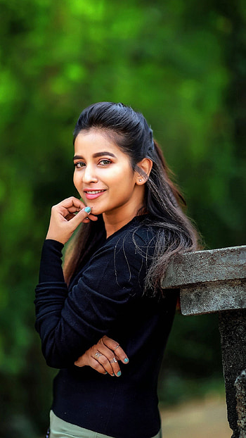 Komali prasad, telugu actress HD phone wallpaper