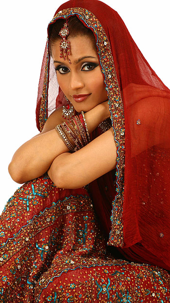 Bhavana, multilingual actress, bride HD phone wallpaper
