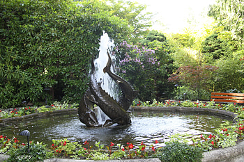 The Sturgeon fountain, Fountains, Fields, graphy, green, garden, flowers HD wallpaper