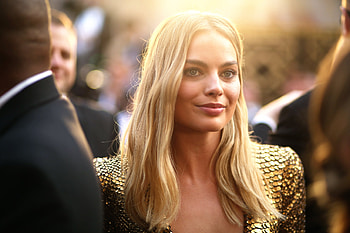 Margot Robbie, Celebrity, Actress, Australian, Blonde, Sunny HD wallpaper