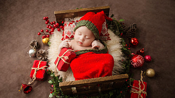 Newborn, Sleep, Baby, Red, Woolen, Bed, Giftboxes, Christmas, Ornaments, Bells, Balls Cute HD wallpaper