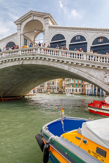 Rialto Bridge in Venice, stock , Public domain HD phone wallpaper