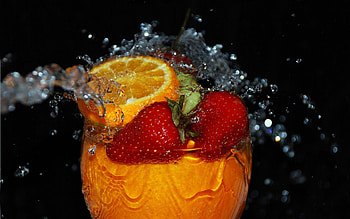Strawberry, Drops, Macro, Spray, Liquid, Glass, Wineglass, Goblet HD wallpaper