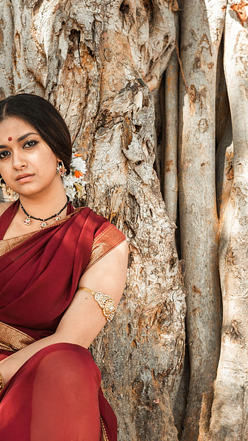 Keerthi Suresh, kunjali marakkar, malayalam movie HD phone wallpaper