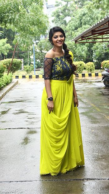 Athulya Ravi, Heroine Athulya HD phone wallpaper