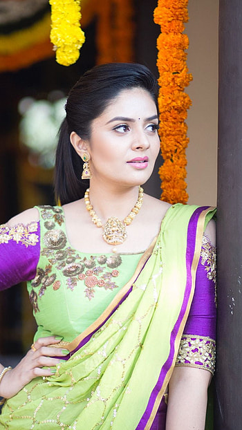 Sreemukhi, telugu actress, saree beauty HD phone wallpaper