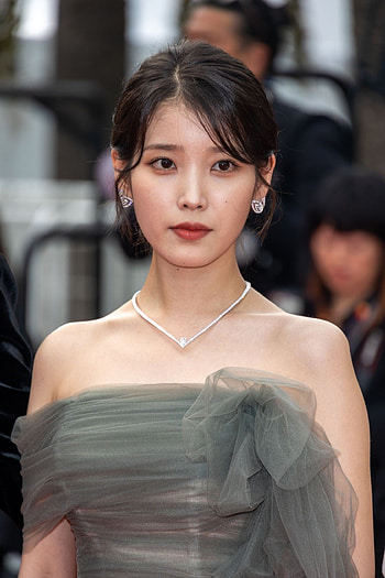 Broker Movie, Movies, IU, Fashion HD phone wallpaper