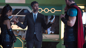 Taika Waititi, Ryan Reynolds, Shawn Levy, Guy HD wallpaper