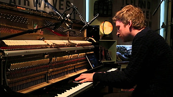 Olafur Arnalds, Piano celebrations, Happy Piano Day, Musical delight HD wallpaper