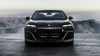 2023 BMW 760i Xdrive M Sport 3 Cars HD wallpaper
