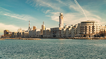 Bari waterfront, Noon in Bari, Bari at noon, Bari HD wallpaper
