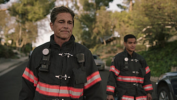 9-1-1: Lone Star, TV series, Motorola radio, Owen Strand HD wallpaper