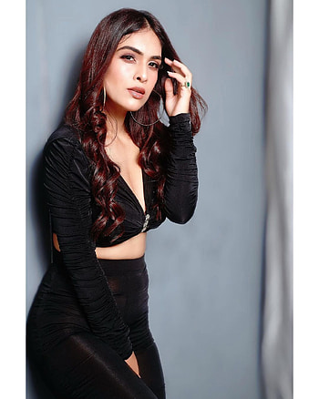 Neha Malik, face, lip HD phone wallpaper