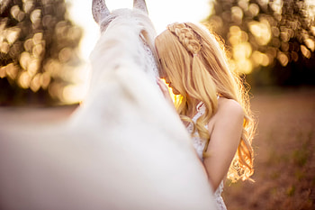 Girl And White Horse, girls, horse, animals, blonde HD wallpaper