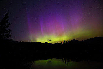 Smoky Skies, stars, sky, nature, aurora HD wallpaper
