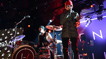 iHeartRadio Theatre Burbank, Twenty One Pilots HD wallpaper