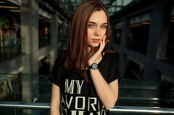 Black T-shirt, woman model, beautiful HD wallpaper