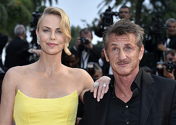 Sean Penn, Life Ball appearance, Charlize Theron escorting HD wallpaper