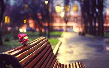 Miscellanea, Miscellaneous, Bench, Mood, Cardboard Robot, Expectation, Waiting, Danboard, Scarf HD wallpaper