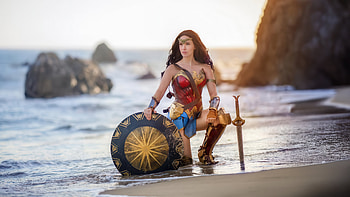 Wonder Woman Urban Legend, wonder-woman, superheroes, cosplay HD wallpaper