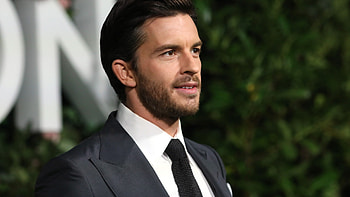 Jonathan Bailey, Calm sleep story, Marie Claire, TV Shows HD wallpaper