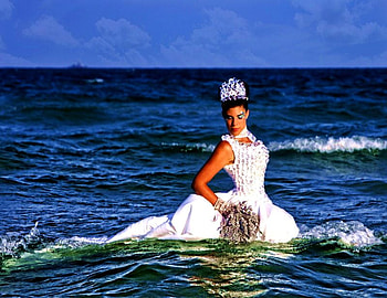 QUIN OF OCEAN, blue, white, quin, bride, woman, ocean HD wallpaper