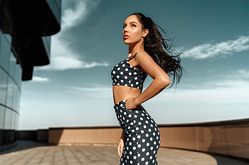 Girl On Roof Side, girls, model HD wallpaper